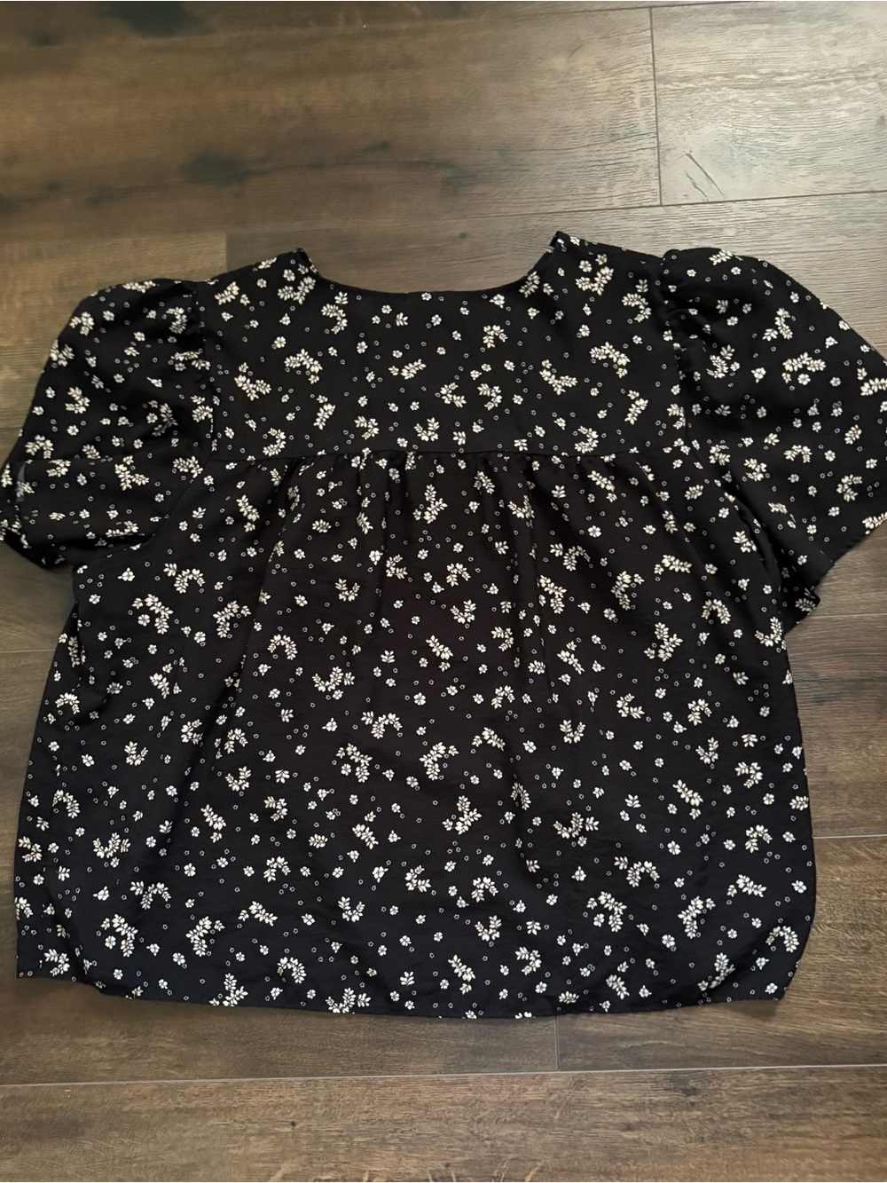 Lane Bryant Black Floral flutter Sleeve Women's Top